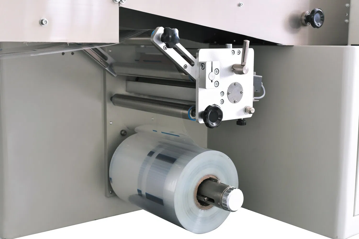 Pillow Pack Wrapper Disposable Infusion Set Wrap Equipment Automatic Plastic Medical Syringe Wrapping Machine