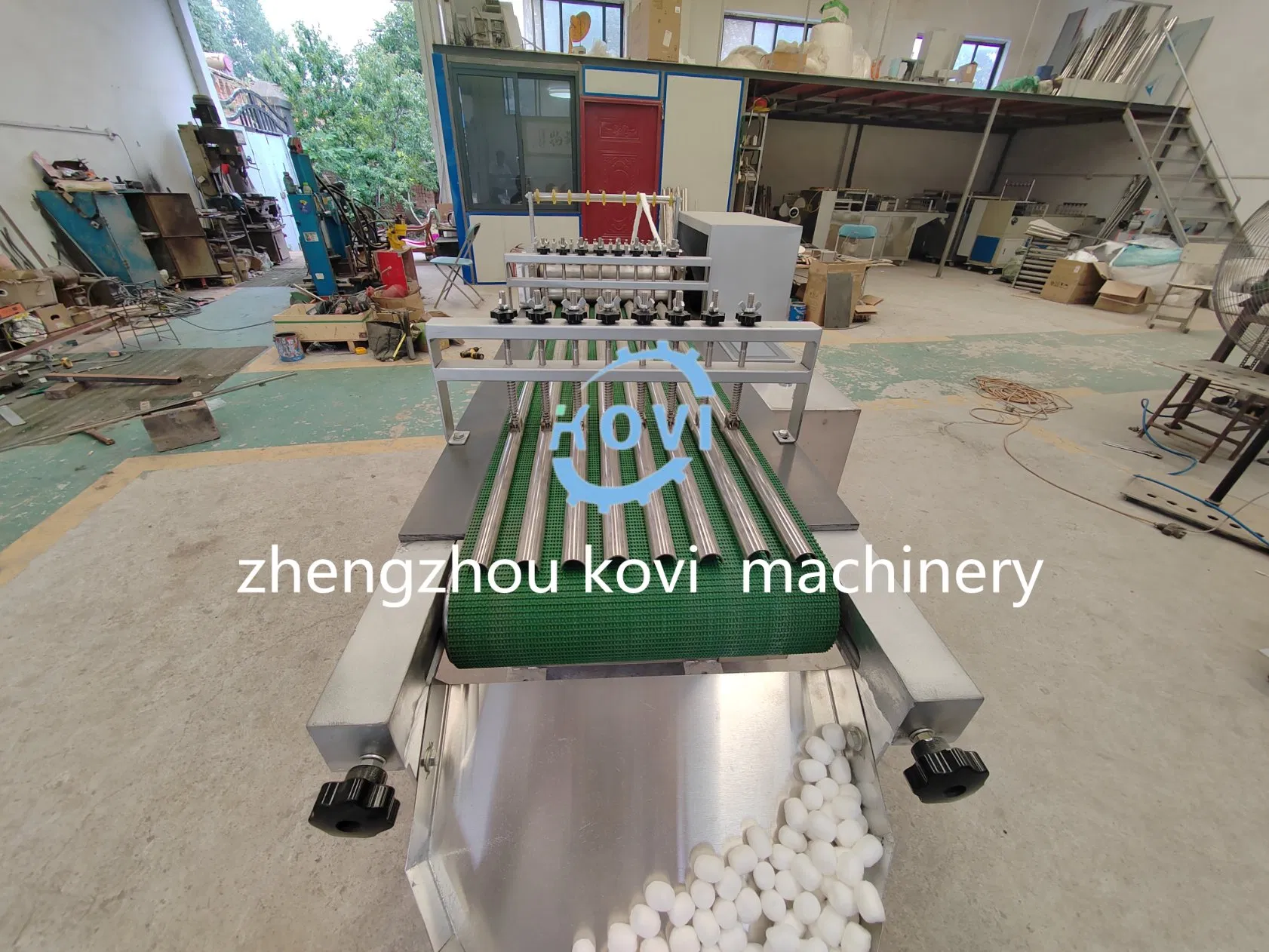 Absorbent Medical Surgical Cotton Thread Ball Making Machine Disposable Cotton Ball Making Machine Automatic Cotton Ball Machine