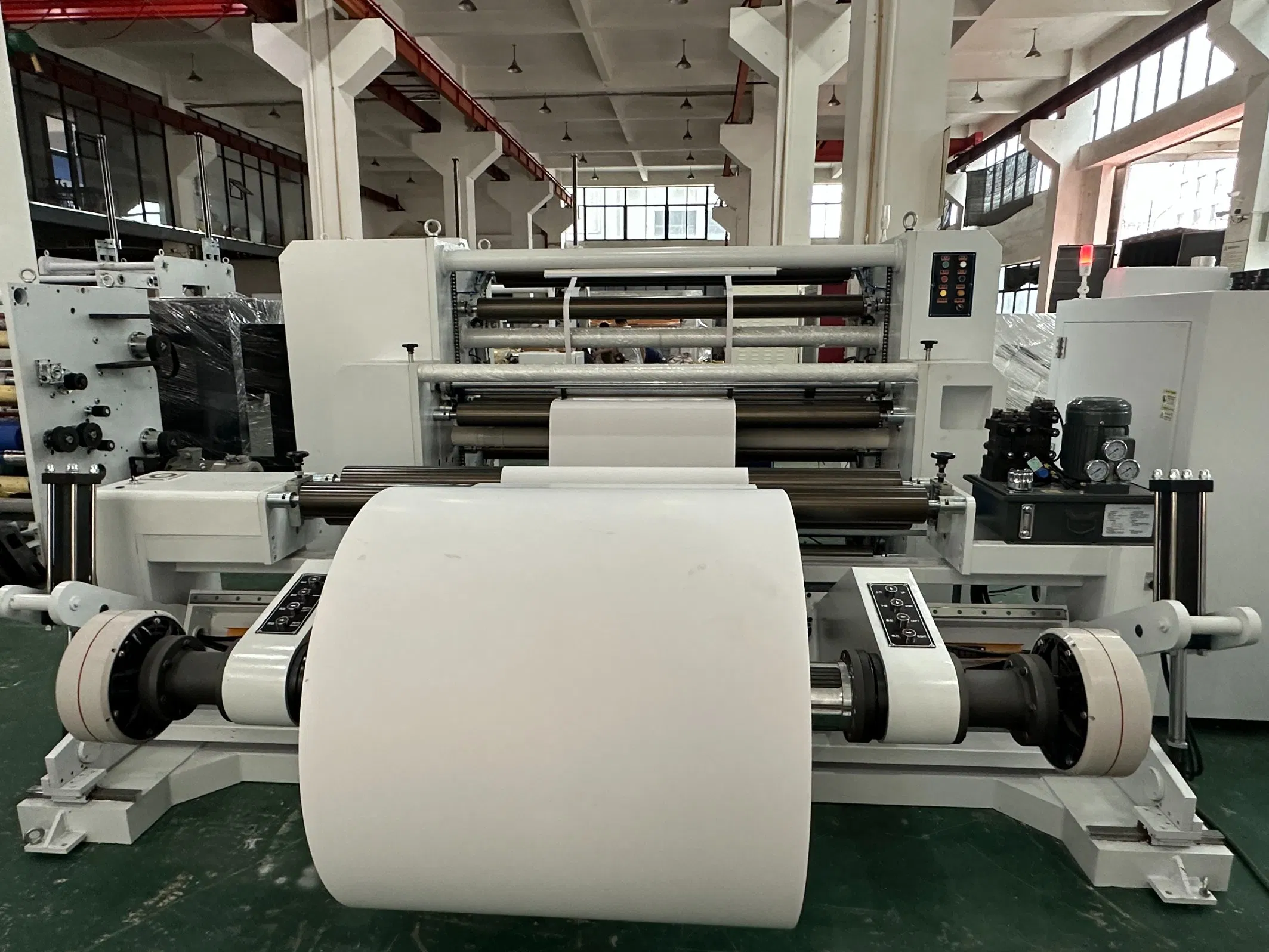 High Speed Automatic Electric Medical Gauze Fabric Slitting Rewinding Machine with Rotary Shear Knife for Easy Adjustment