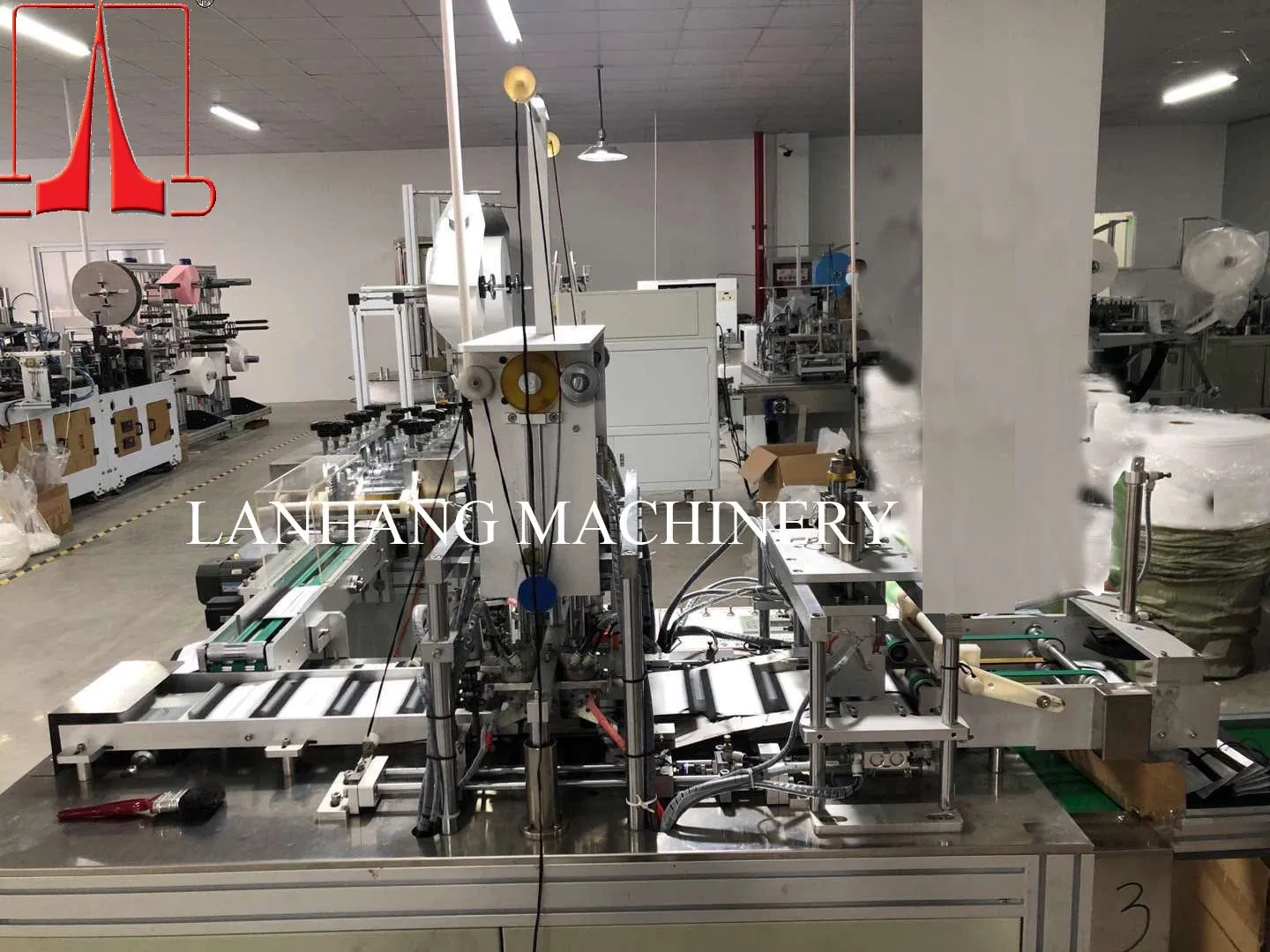 Surgical Face Mask Machine with One Set Tows Two Production Lines