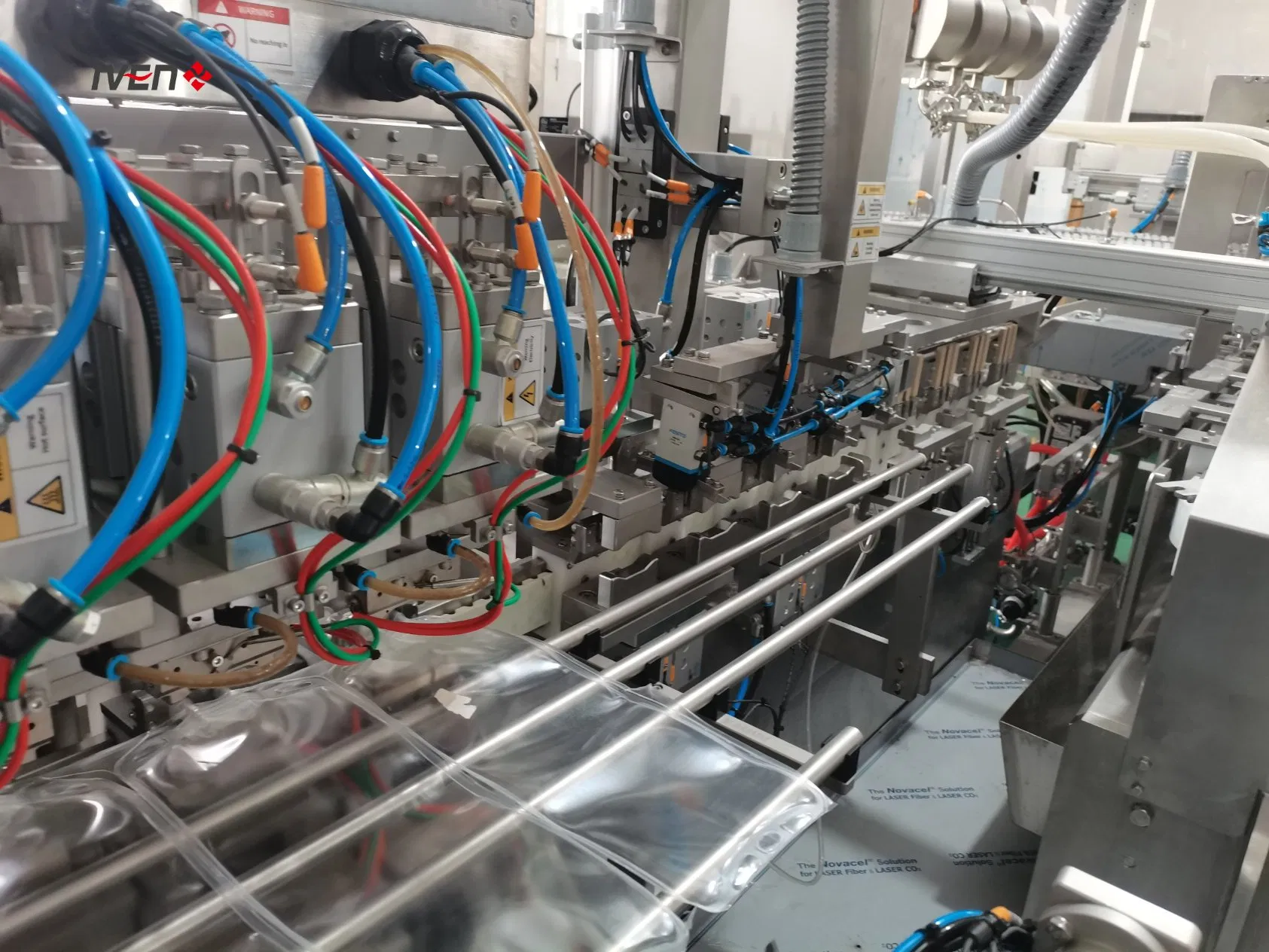 IV Fluid Automated Formulation and Sealing Line/Automatic Sterile IV Pouch Production Line