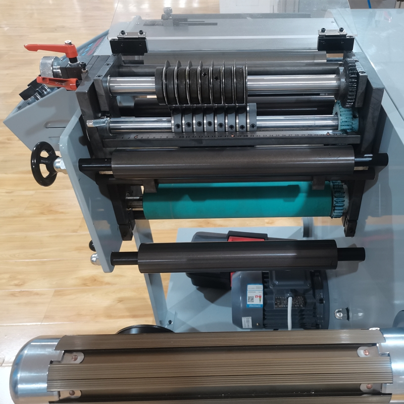 Hx-320fq Medical Tapes Slitting Machine (Vertical)
