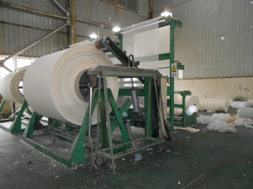 Gauze rolling machine