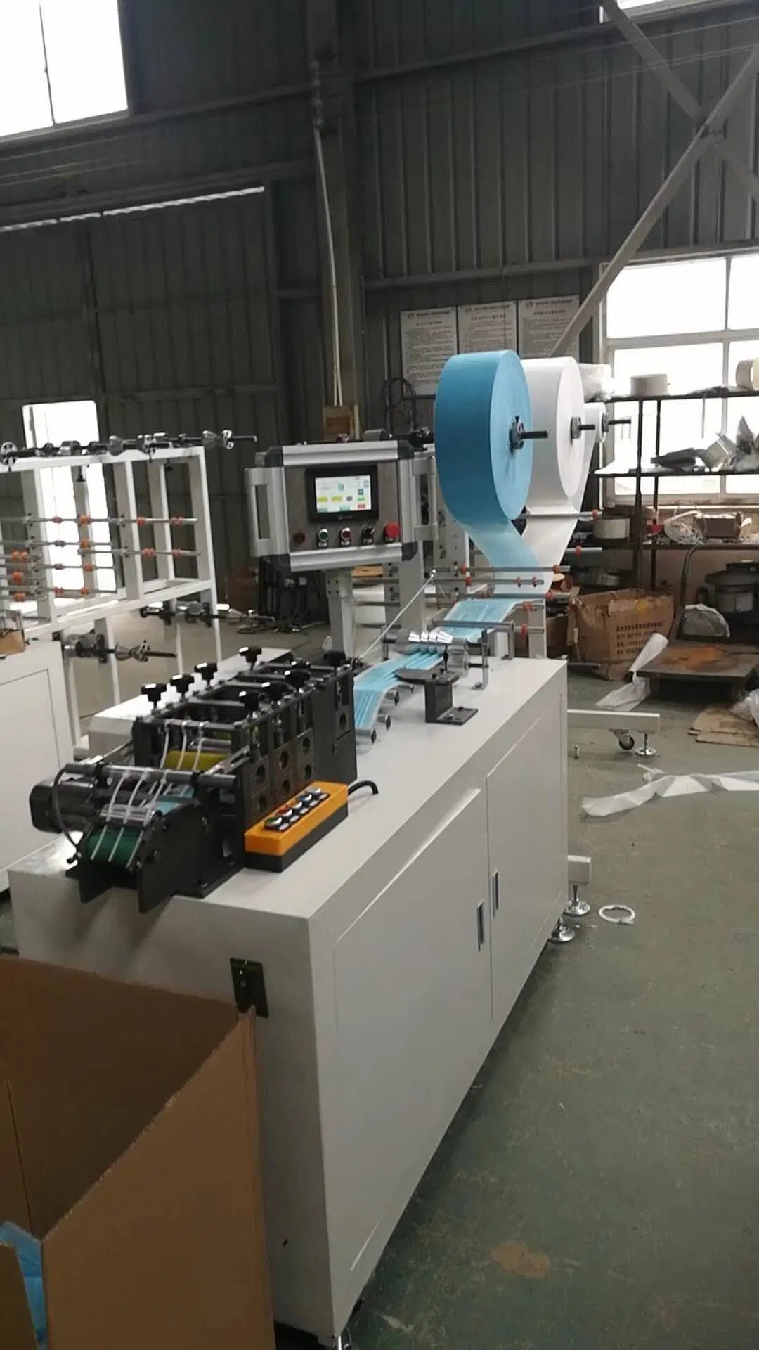 Hot High Quality Fully Automatic Surgical Nonwoven Face Mask Making Machine with Ultrasonic