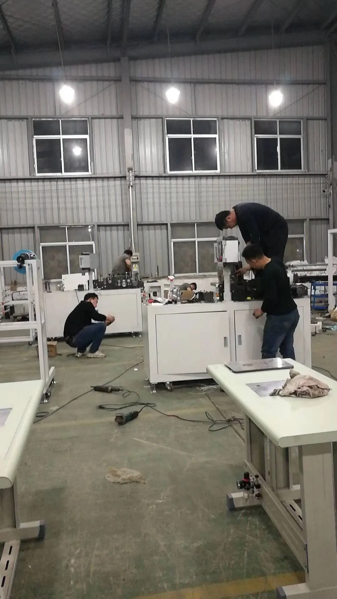 Hot High Quality Fully Automatic Surgical Nonwoven Face Mask Making Machine with Ultrasonic