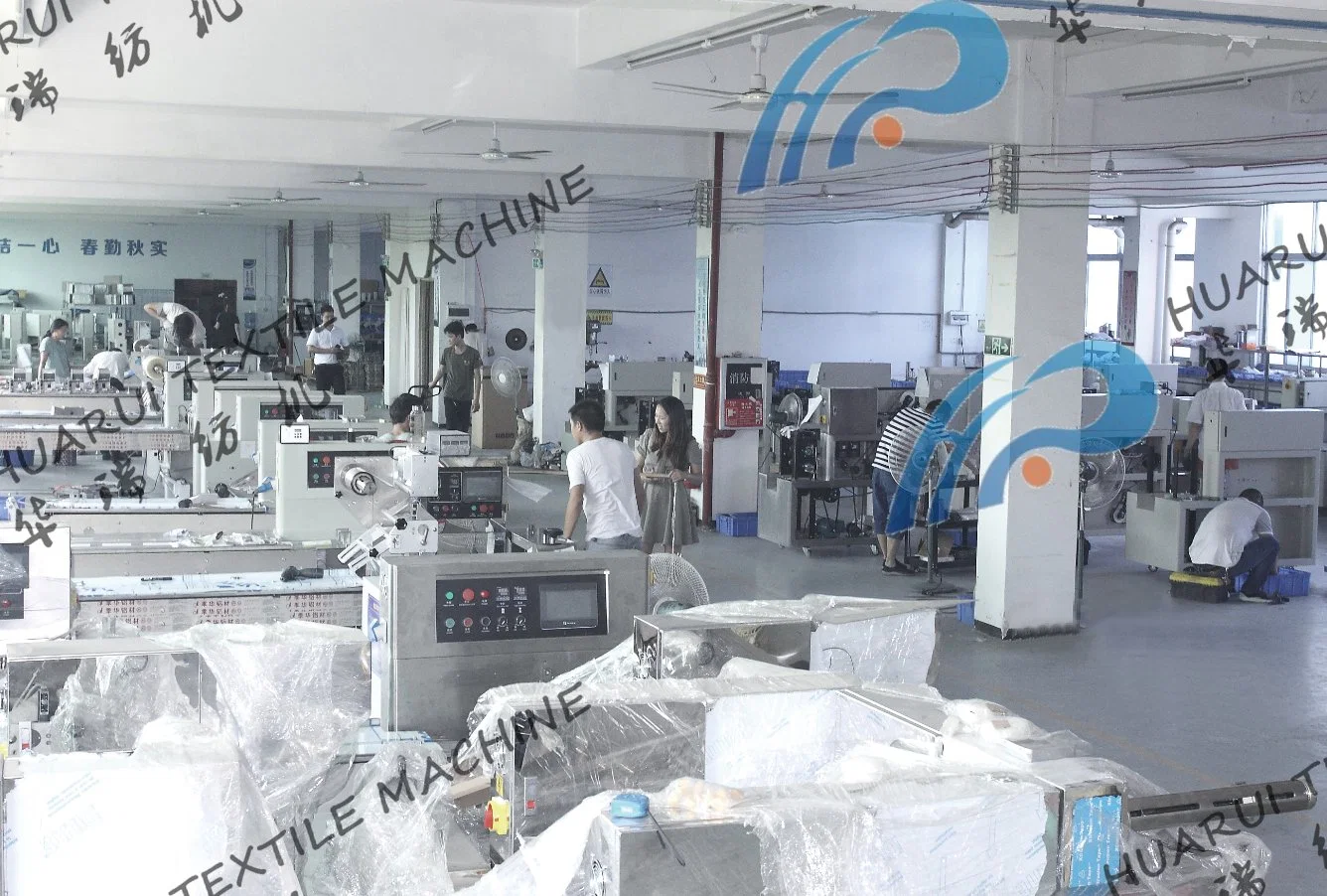 Mini Bandage Surgical Cotton Roll Gauze Face Facial Mask Glove Flow Horizontal Packaging Machine with Serrated Bag