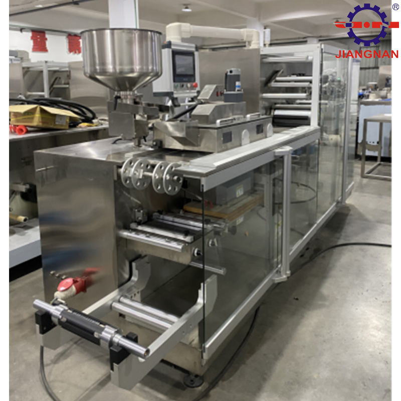 Durable Automatic Blister Machine for Reliable Pharmaceutical Packaging Solutions