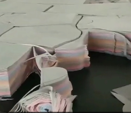 Multi Layer Nonwovens Medical Equipment Cutter Clothing Surgical Gown Glove Mask Non-Woven Fabric Cutting Machine