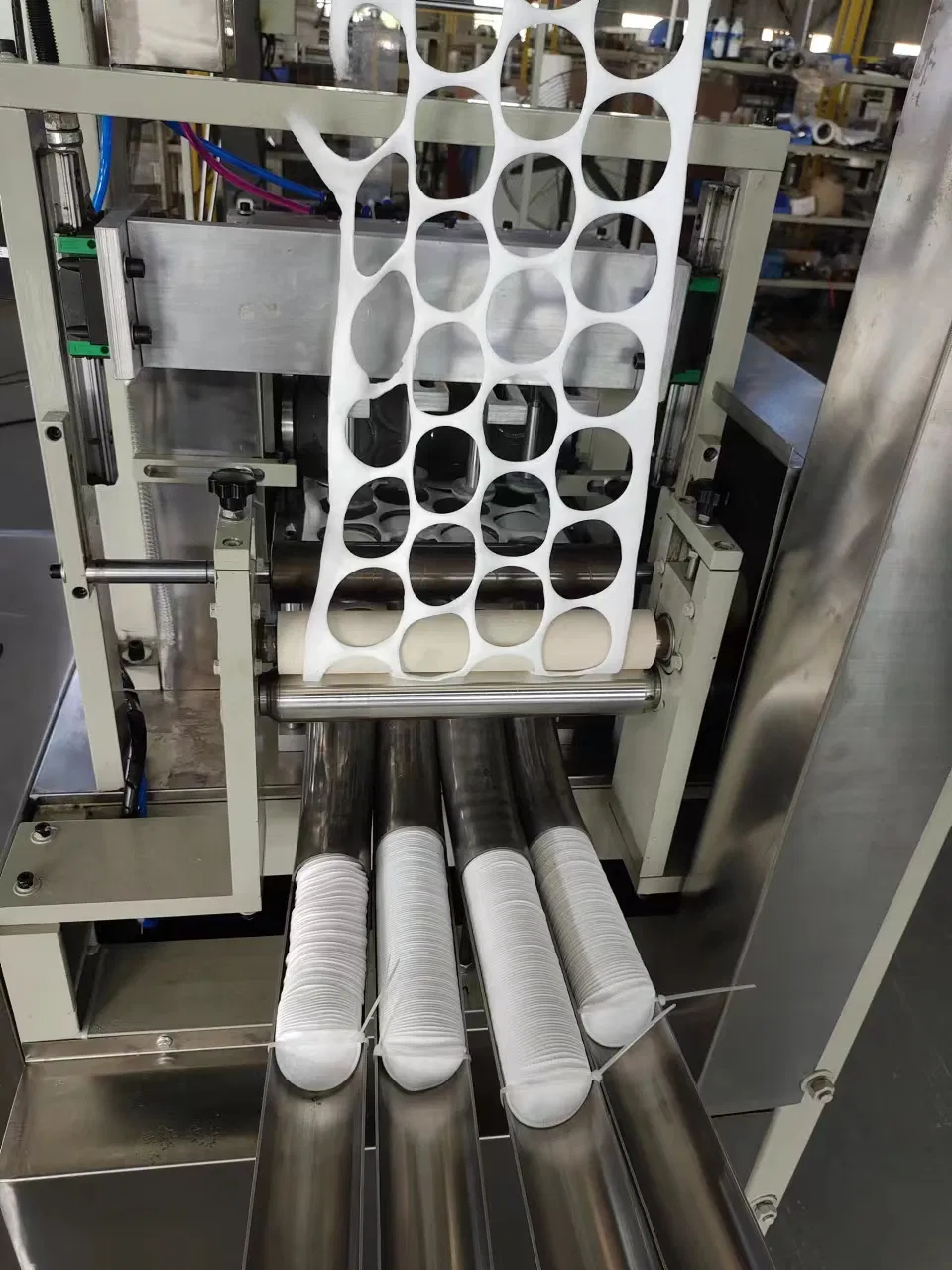 Cotton Pads Machine View 3