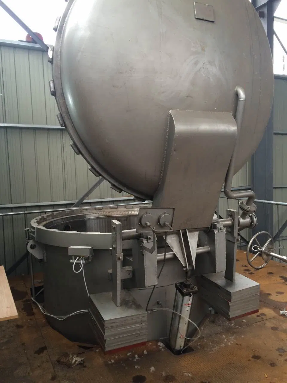 Gauze bleaching equipment