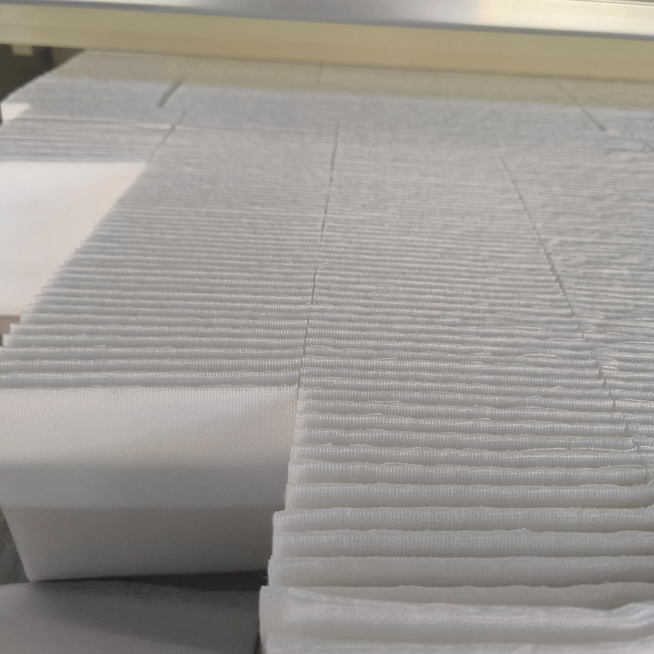 Disposable Cotton Non-Woven Fabric Gauze Sponge Pad Medical Absorbent Sponge Cotton Pads Cutting Making Machine