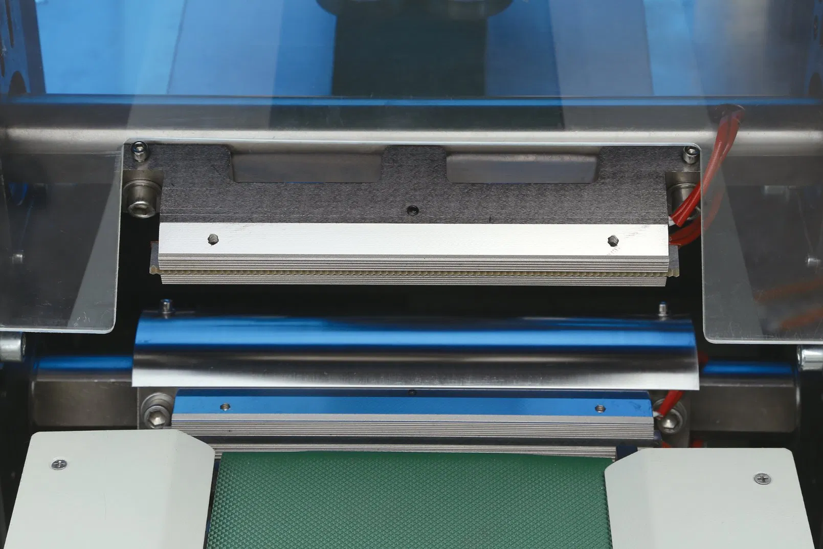 Pillow Pack Wrapper Disposable Infusion Set Wrap Equipment Automatic Plastic Medical Syringe Wrapping Machine