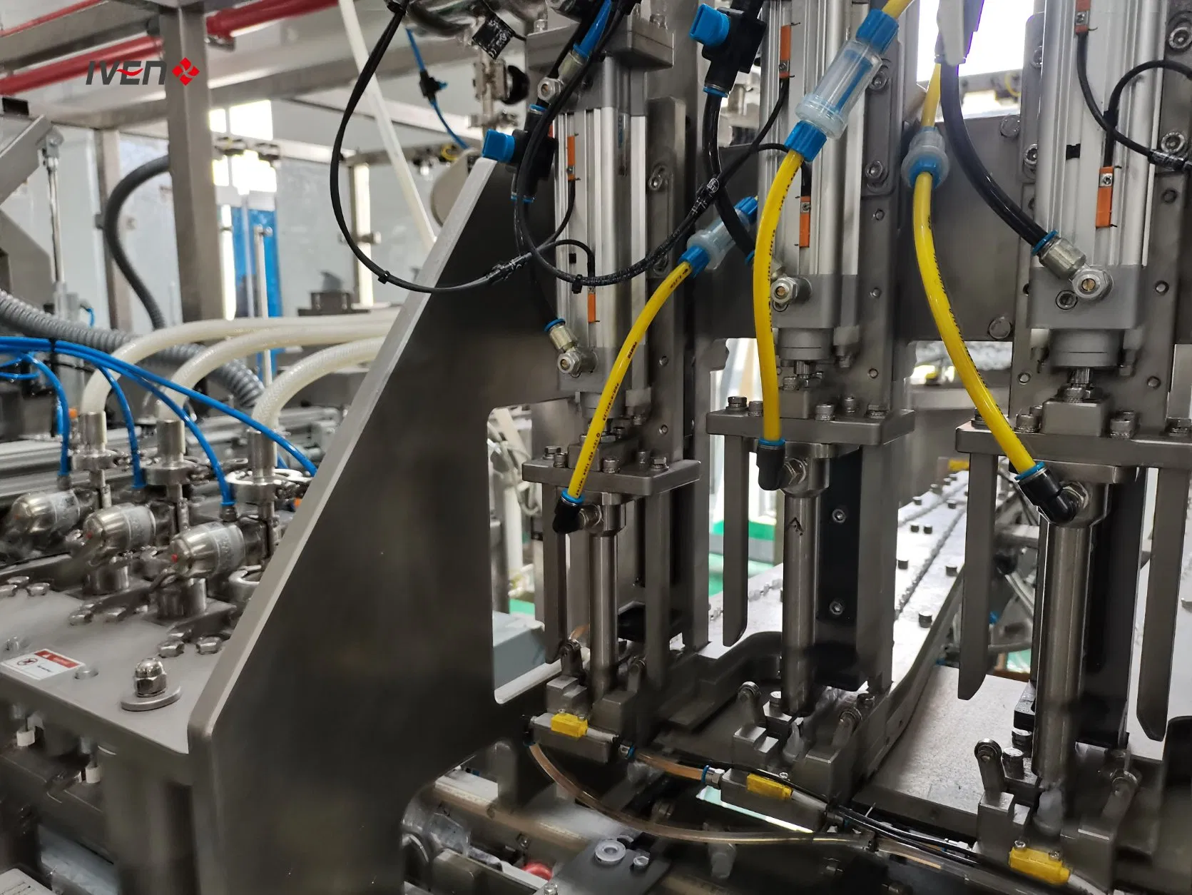 IV Fluid Automated Formulation and Sealing Line/Automatic Sterile IV Pouch Production Line