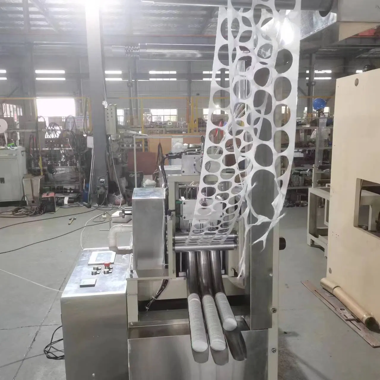 High-Efficiency Square and Round Cotton Pad Making Machine