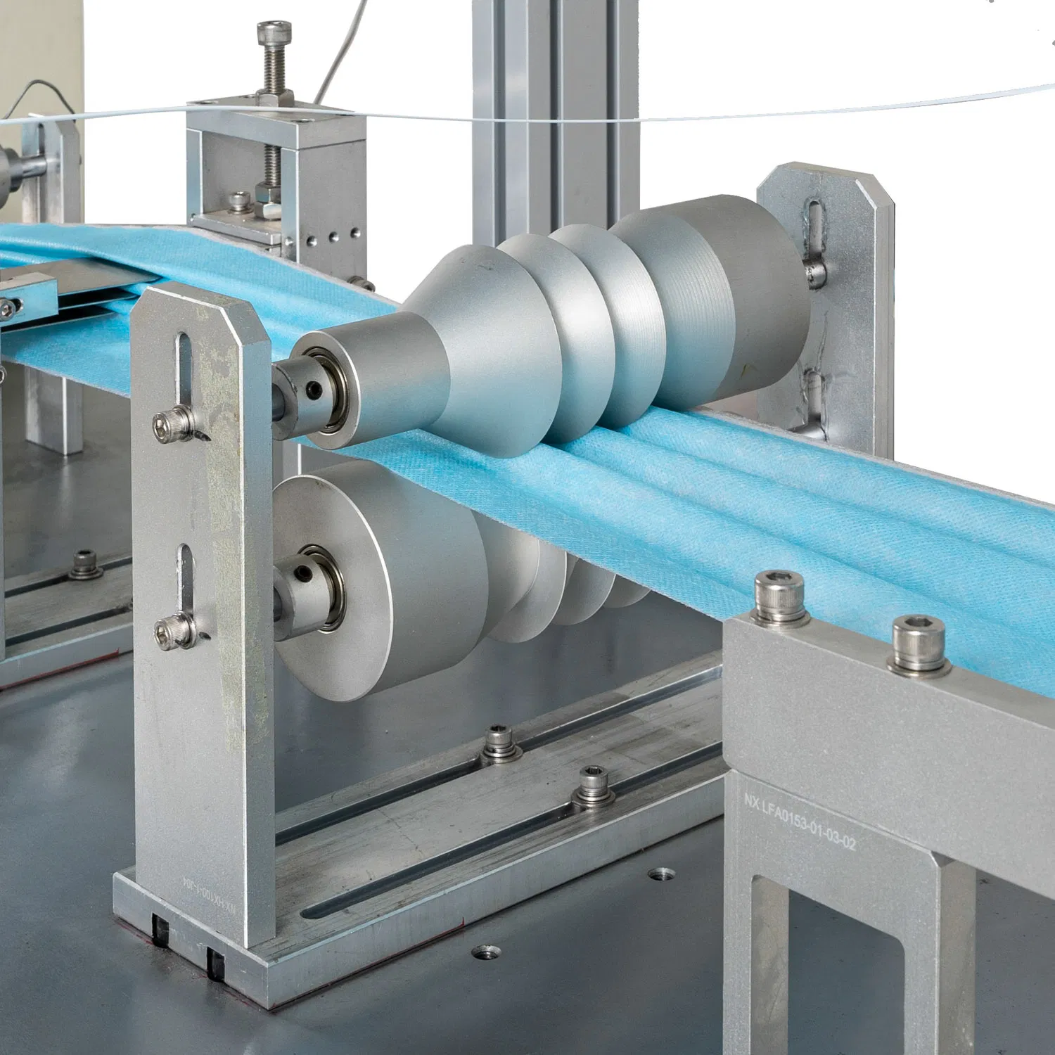 Three Layers Nonwoven Medical Face Mask Machine Surgical Face Mask Equipment