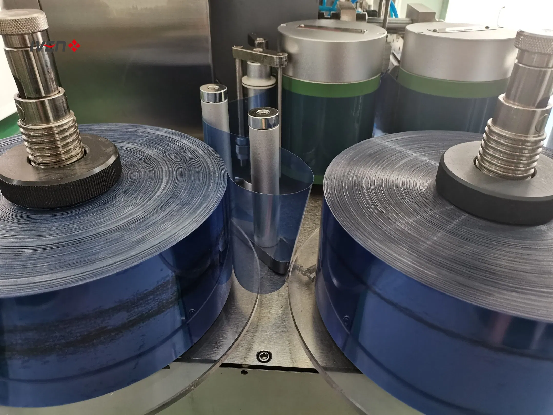 Antibiotic Filling and Sealing Machinery/Blow-Fill-Seal Medical Product Packaging Equipment with High Speed