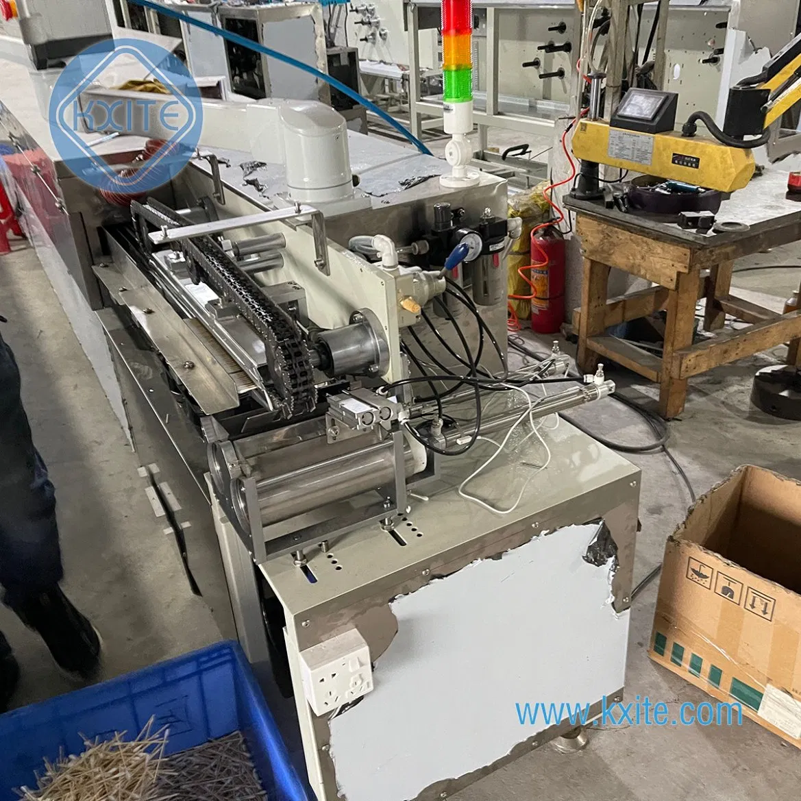 Automatic Alcohol Swab Packing Machine Medical Cotton Swab Packing Machine Medical Cotton Swab Making Machine Cotton Swab Packing Machine