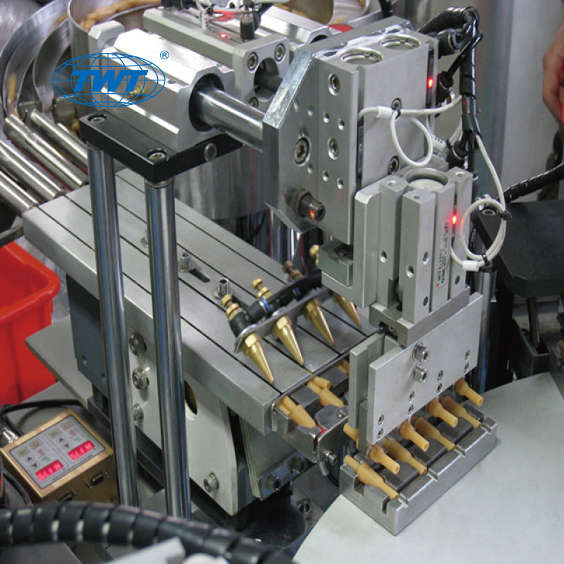 Disposable Infusion Set Automatic Assembly Machine/Flow Regulator of Infusion Set