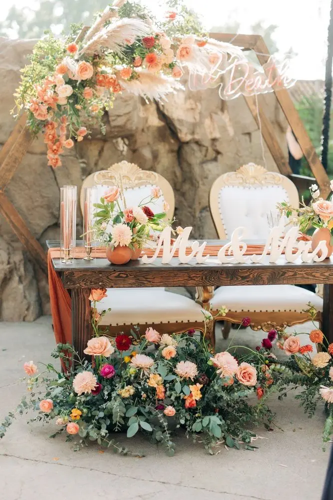 China The Nordic-style fabric banquet chair for birthday parties and business banquets is both aesthetically pleasing and comfortable Suppliers, Exporters