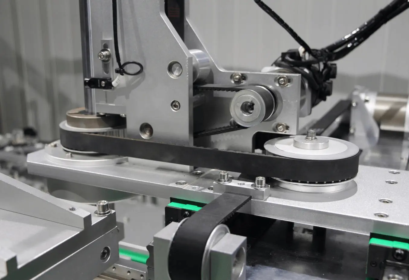 High-Quality Vertical Automatic Cartoning Machine with Inner Tray Supplier, Factories