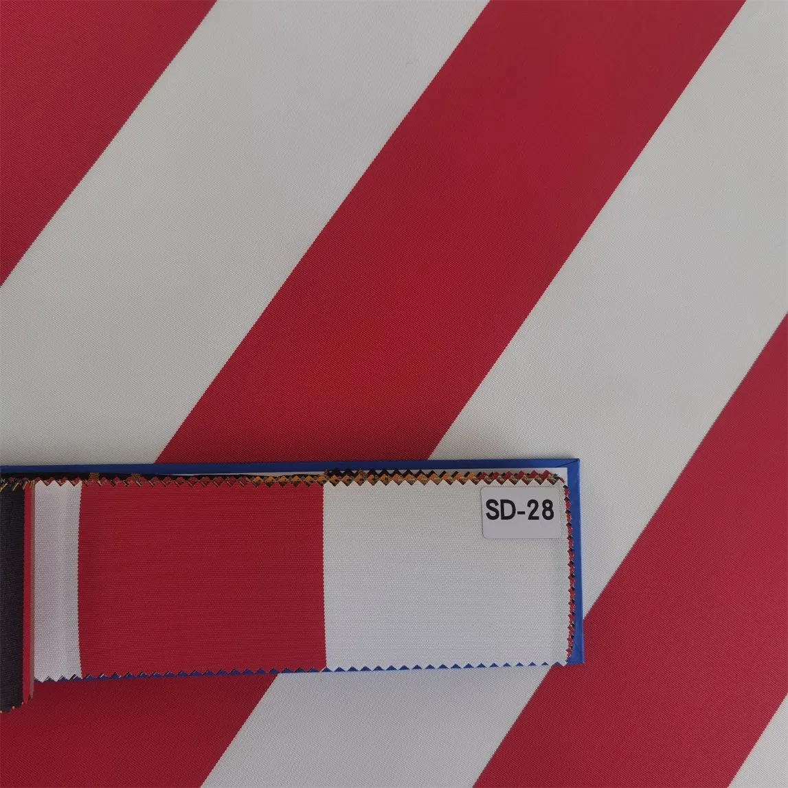 The Fabric for Outdoor Gardens Is Waterproof, Weather-Safe and UV-Resistant