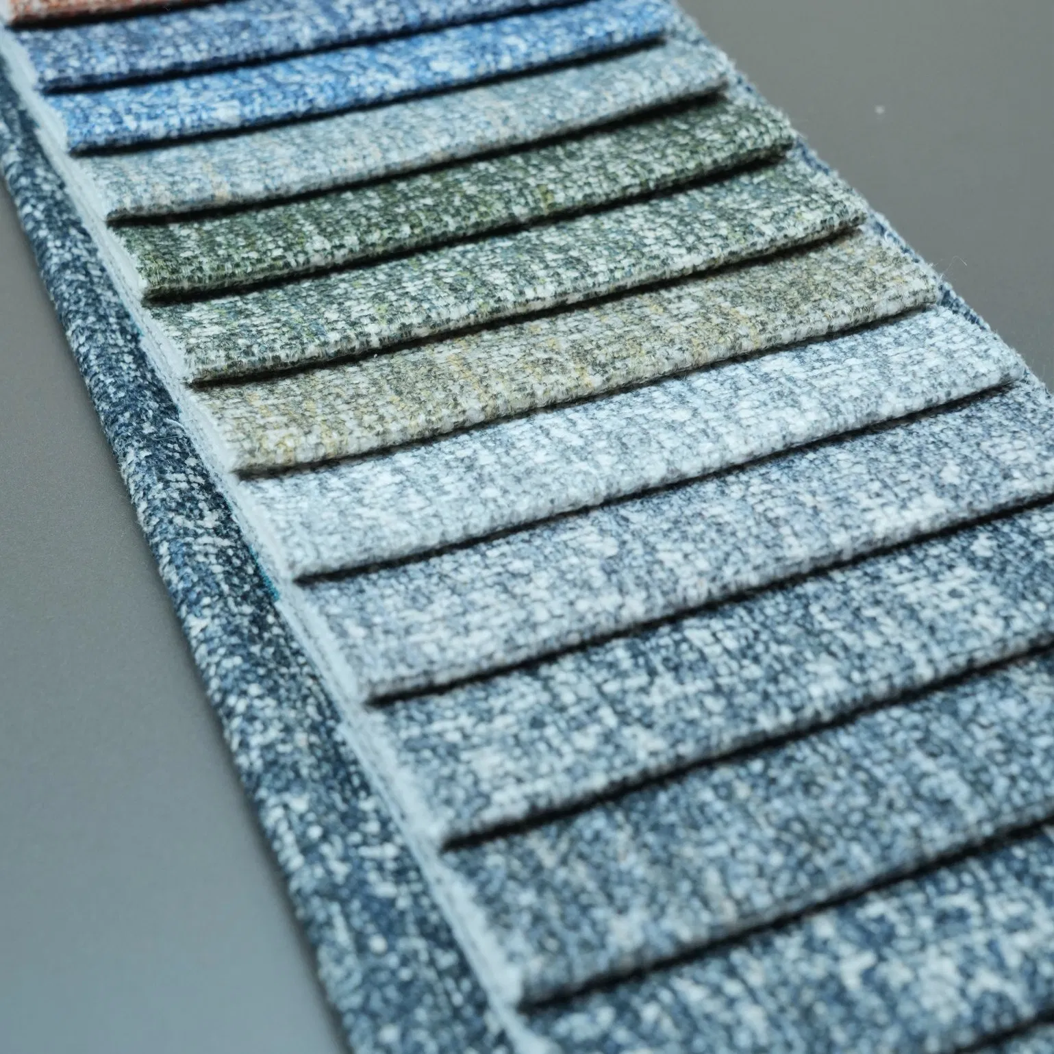 in-Stock Supply of High-End Factory Direct Custom-Designed Dyed Polyester Upholstery Fabric for Sofas, Tapestries, and Decorative Fabric