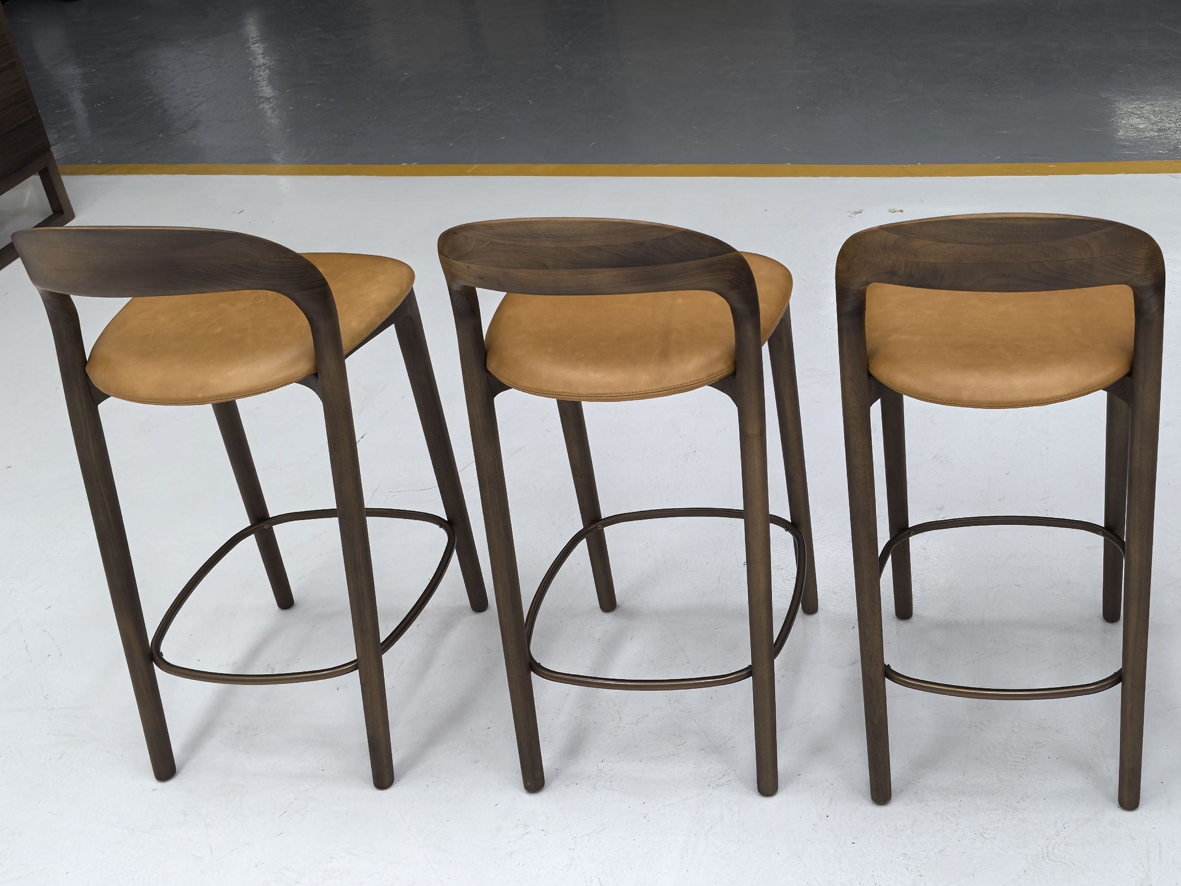 Modern Walnut Solid Wood Bar Chair Upholstered PU Leather Counter Stool Commercial Restaurant Cafe High Bar Seating Furniture