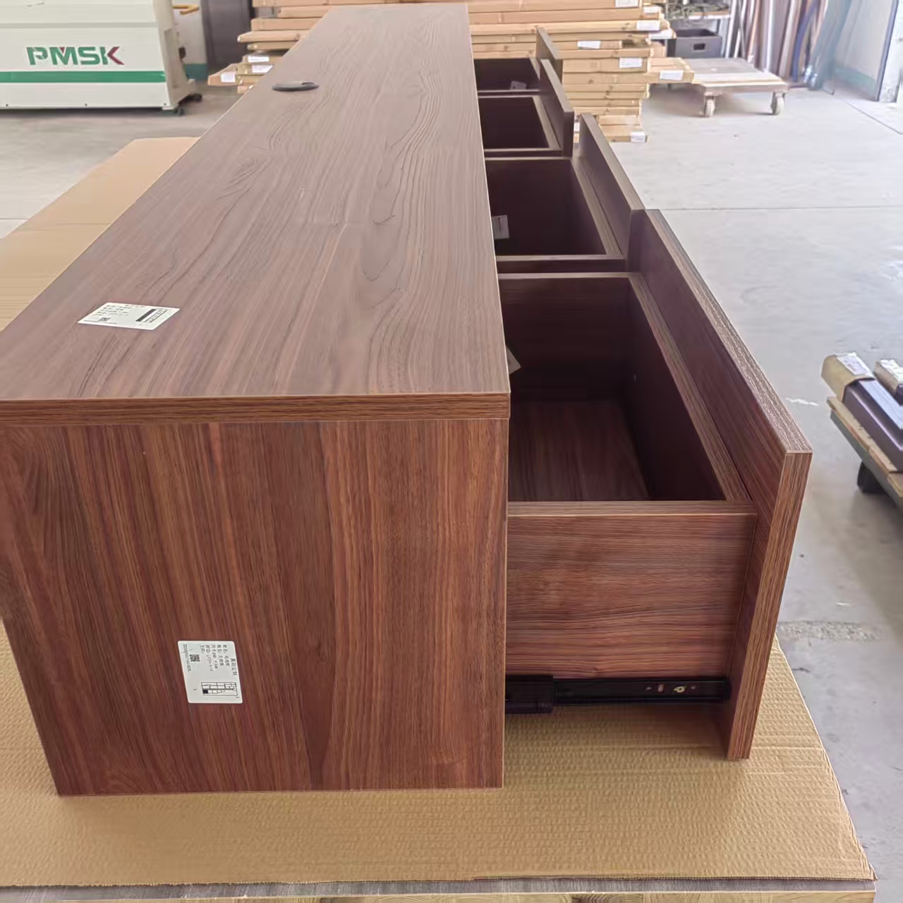E0-grade Plywood Living Room TV Cabinet with Storage, Featuring 4 Drawers and Silent Closing