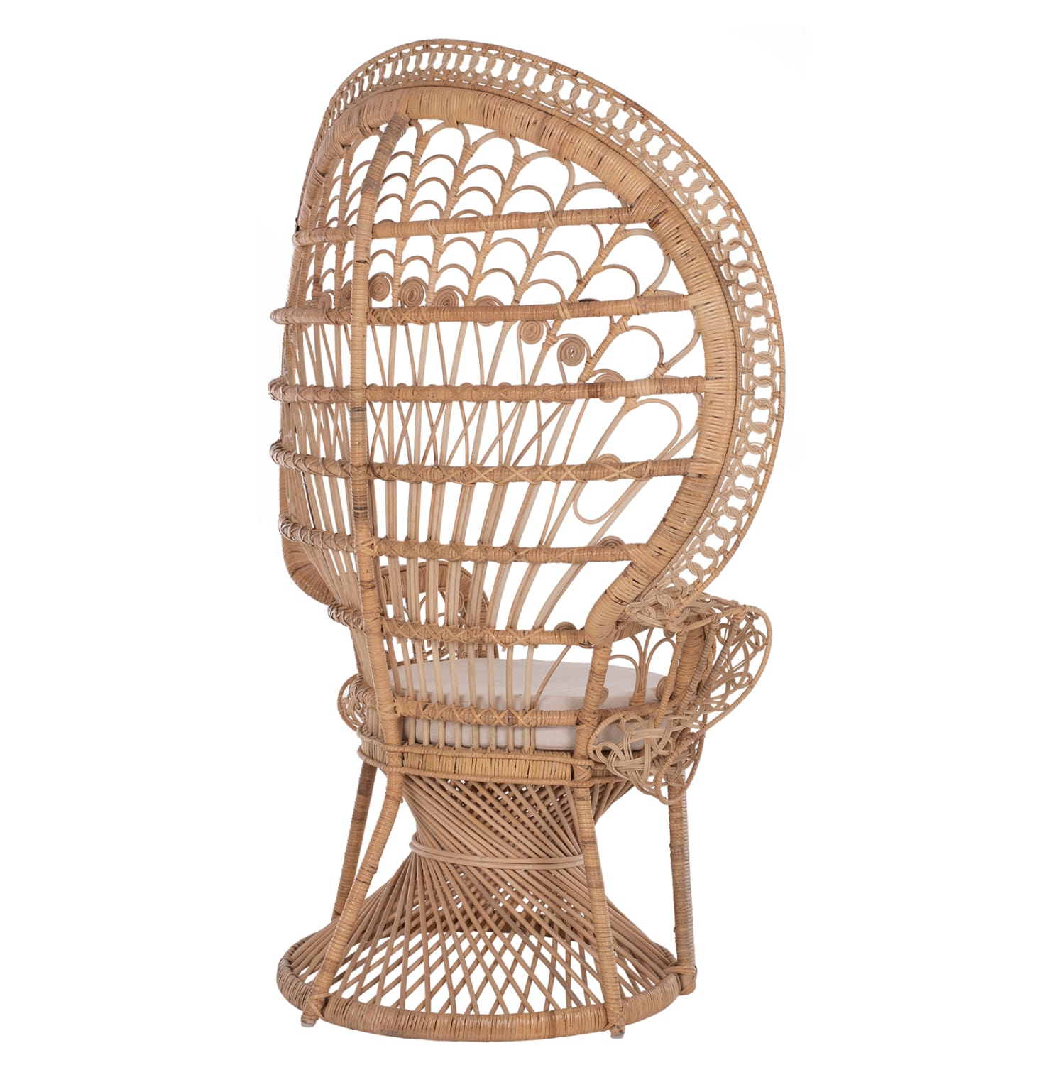 Handwoven Rattan Peacock Chair Elegant Bohemian Accent Chair for Home and Event Decor