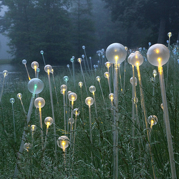 LED Outdoor Landscape Solar Garden Light with Fiber Optic Spike Ball &amp; Transparent Flower Light IP68 Rating