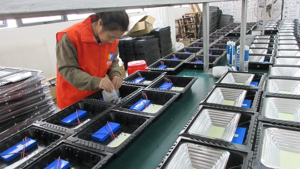 Habel Lighting factory glue application process for LED product manufacturing