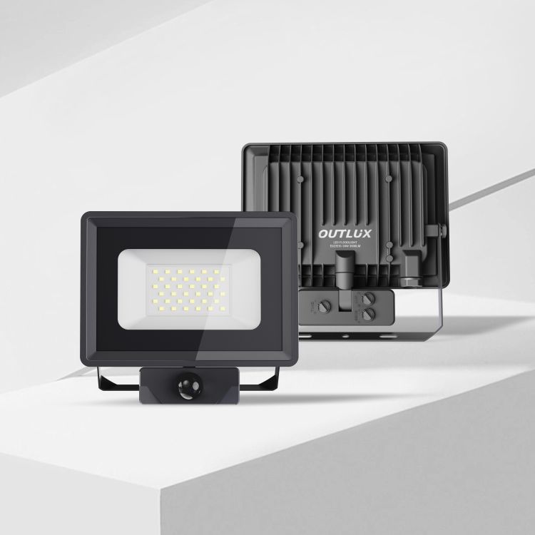 OUTLUX E023 Aluminum IP65 Explosion Proof 30000 Lumen 120 Beam Angle 6500K Lightweight Outdoor Remote/App Control LED Floodlight