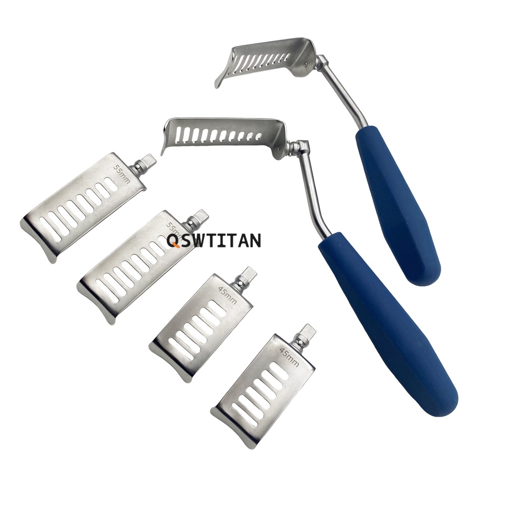Cervical retractor set application detail
