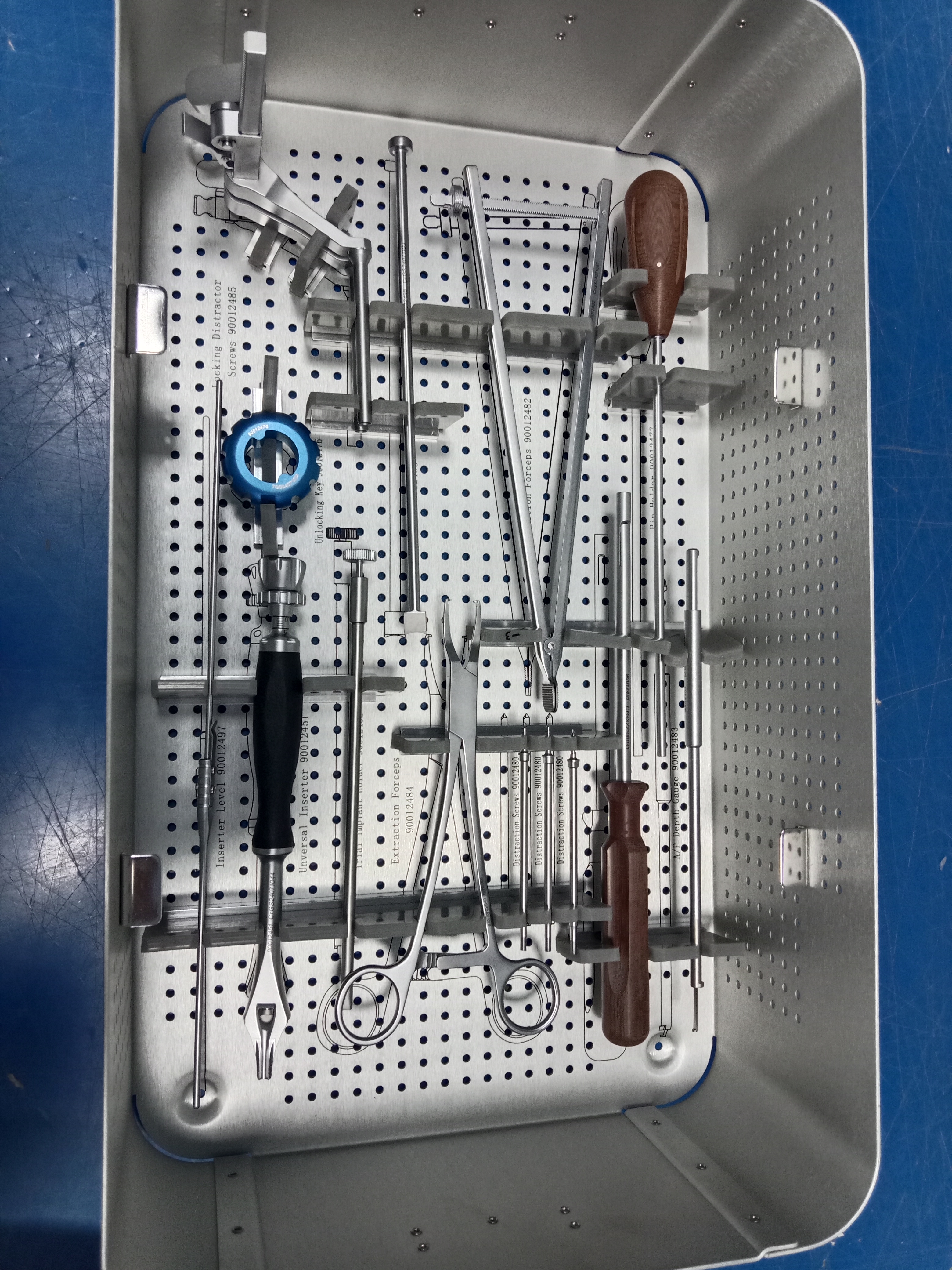 Geasure Anterior Cervical Disc Surgical Instrument Set  Artificial Mobi-C