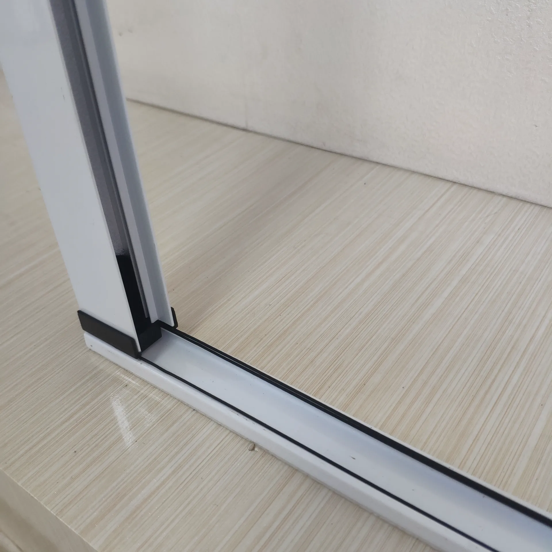 Folding Screen Door Detail 2