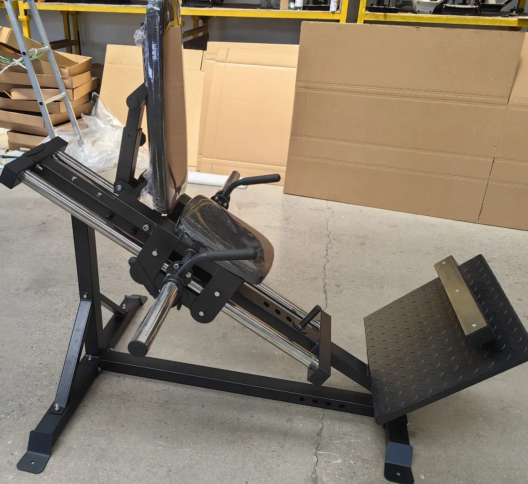 Hack Squat Machine Photo 8