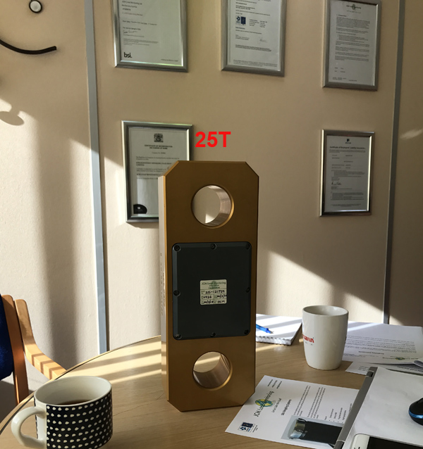 25t/250kn Wireless Pad Eyes Type Shackle Link Crane Scale Sensor