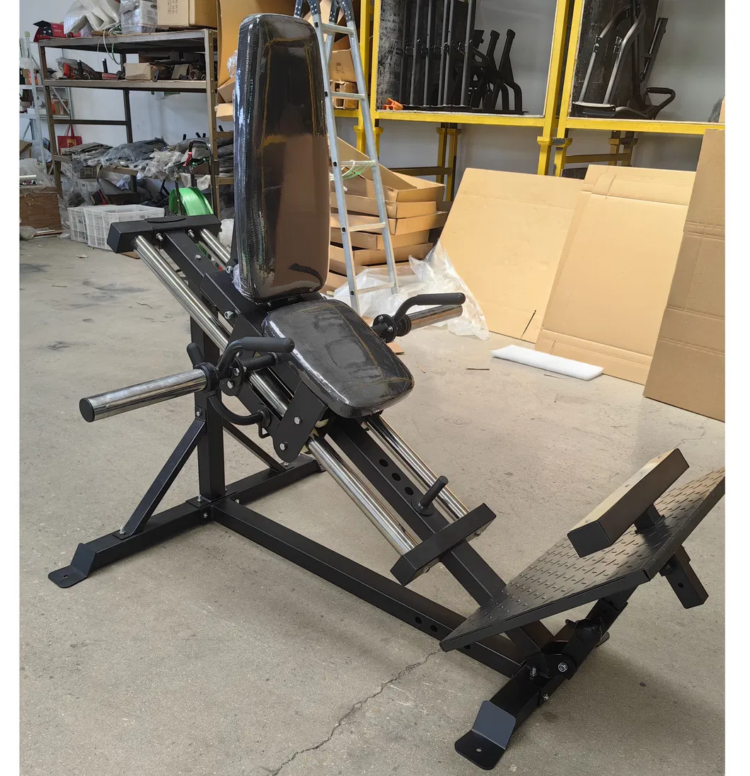 Hack Squat Machine Photo 4