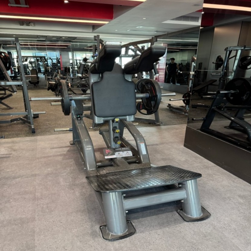 Intense Hack Squat Machine for Advanced Sports Equipment Performance Professional Exercise Commercial Fitness Machine Gym Fitness Equipment