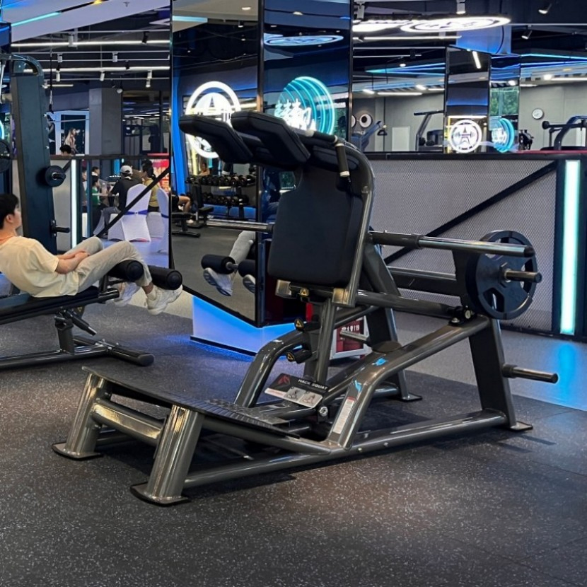 Intense Hack Squat Machine for Advanced Sports Equipment Performance Professional Exercise Commercial Fitness Machine Gym Fitness Equipment