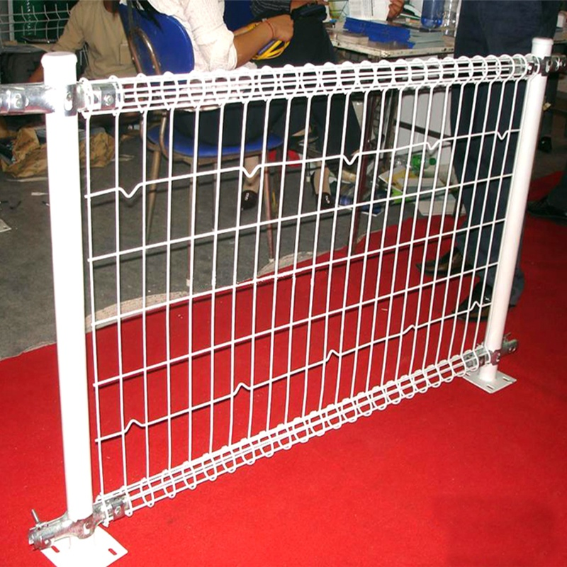 Weather-Resistant Coating Preserves Structural Beauty and Functional Performance Double Loop Fence