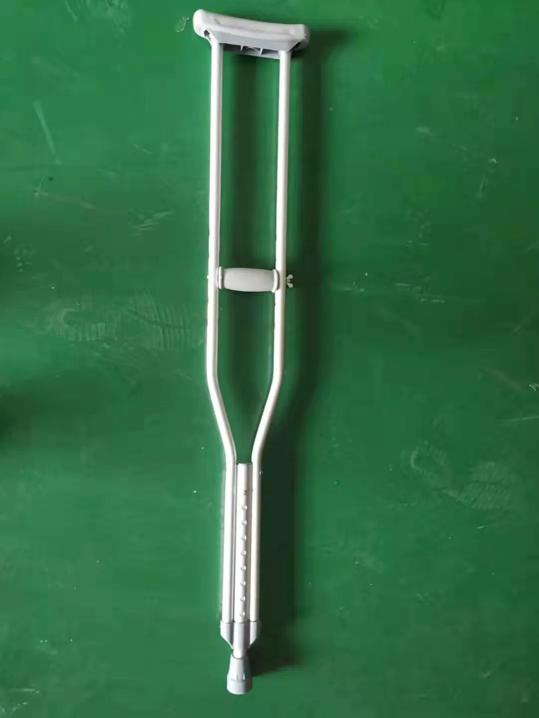 OEM Folding Elderly Crutches Walker Forearm Crutches Walking Cane for Disabled People
