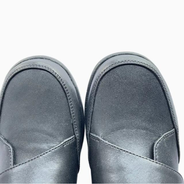 Stylish Black Diabetic Shoes for Enhanced Foot Support