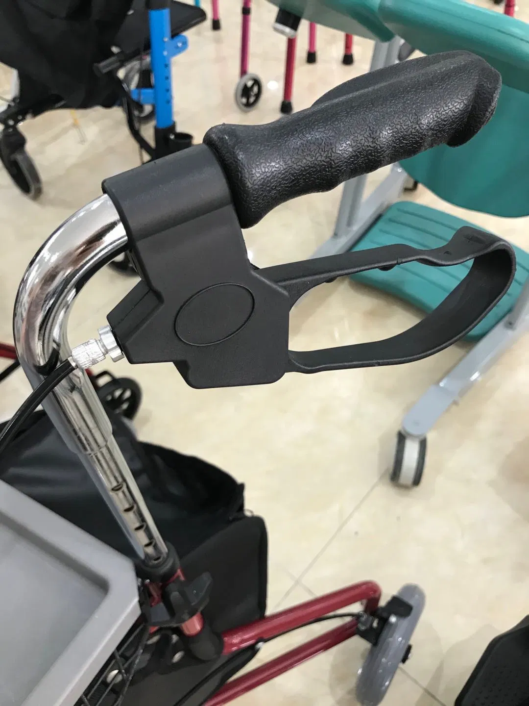 Price Walking Aids Rollator Walker with Seat for The Elderly