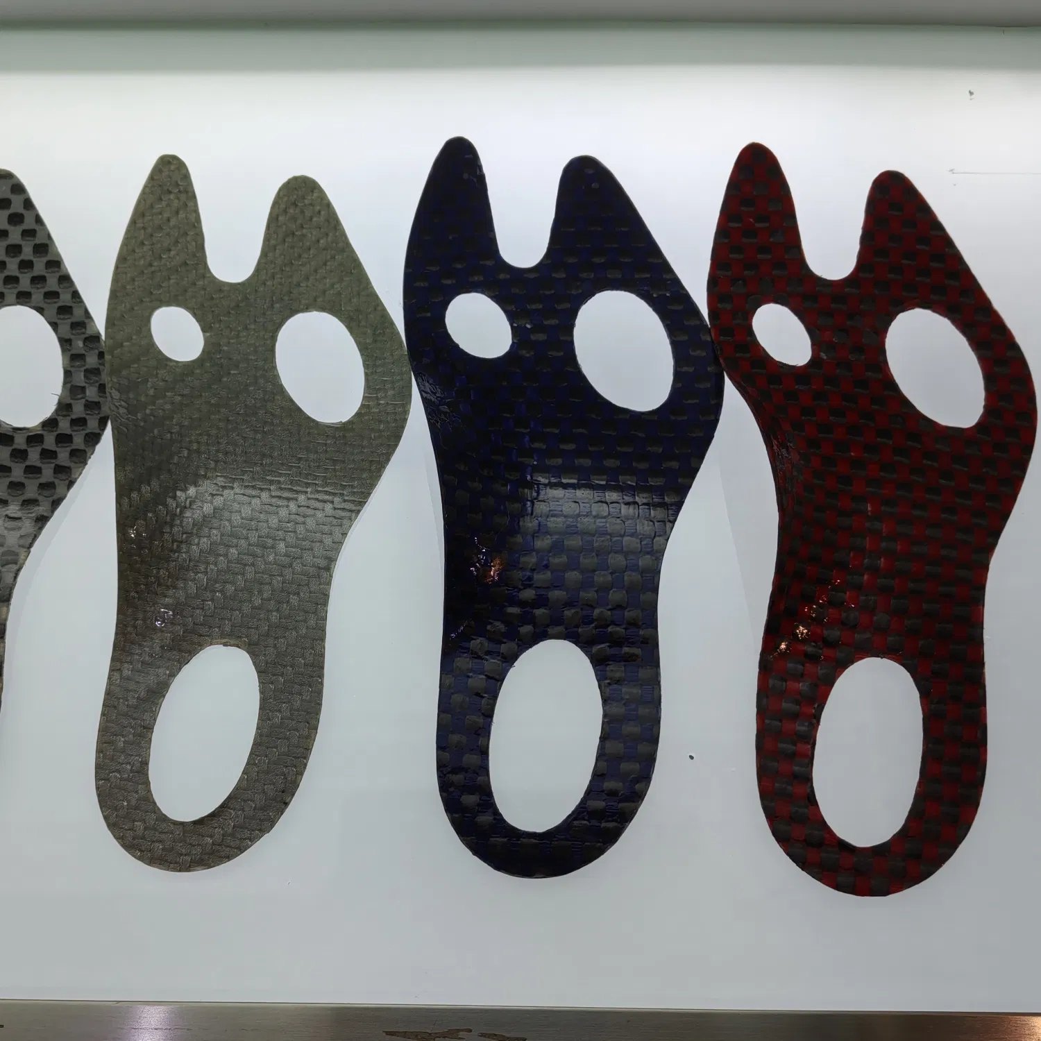 Sports Shock Absorption Glass &amp; Carbon Fiber Hybrid Supporting Insoles for Sneakers