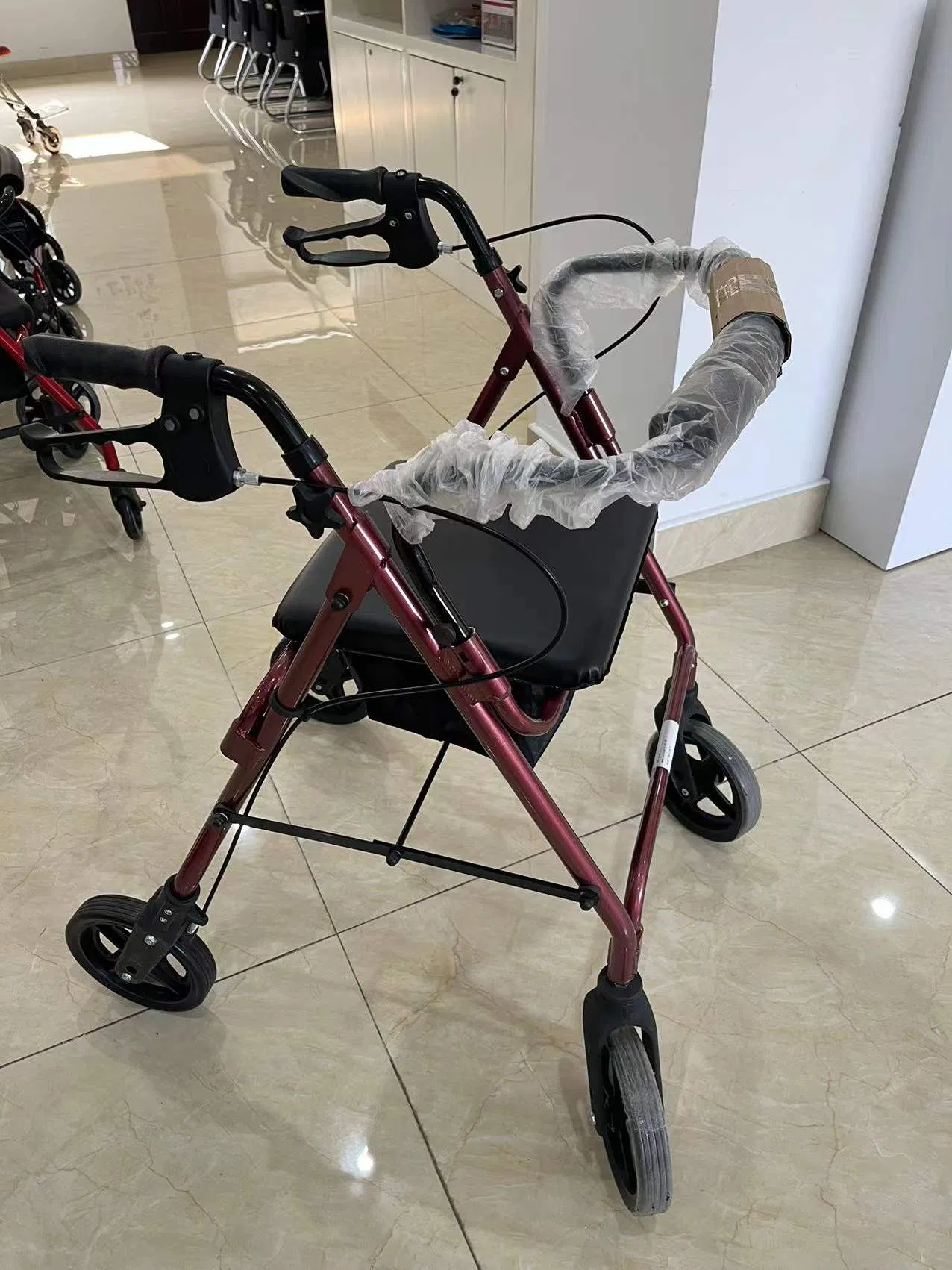 Hot Selling 4 Wheels Folding Rollator Walker with Seat for The Elderly