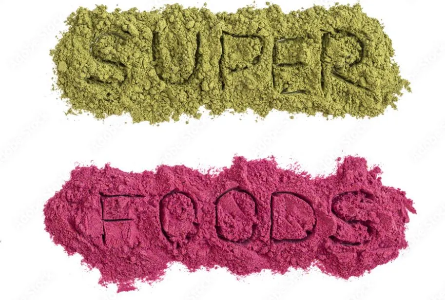 Organic Food Juice Vitamins Superfood Super Greens Powder Mixed with Alkalizing Formula Row Display