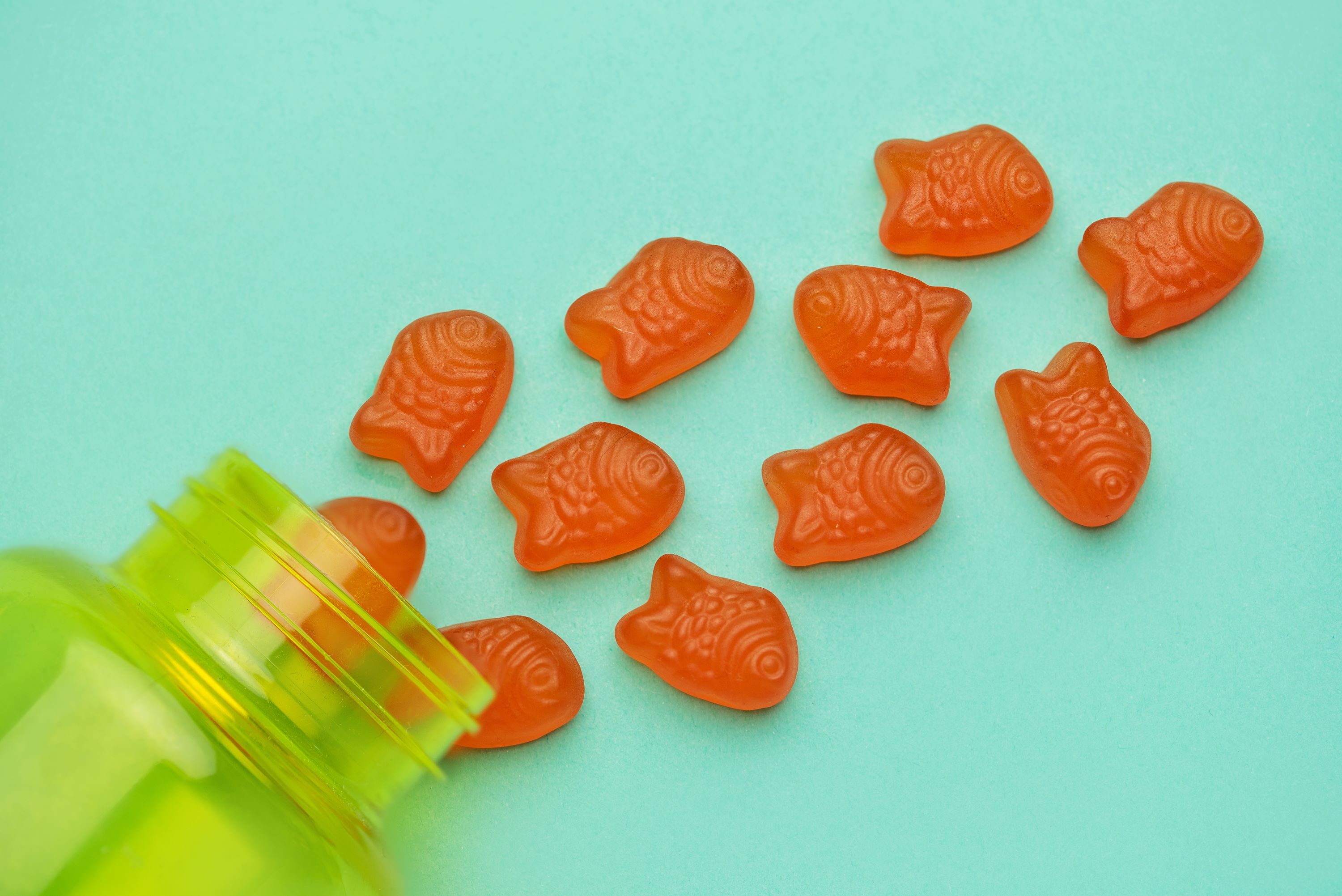 Private Label Nutritious EPA DHA Omega-3 Fish Oil Gummies Orange Fish Shape Brain Health Positive Mood Kids' Supplement 2