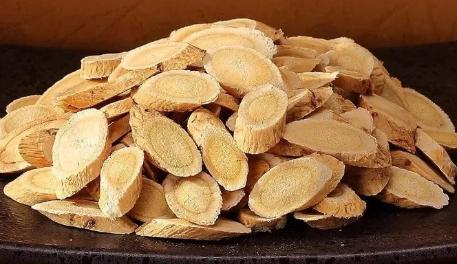 High Quality Free Sample Food Grade 10: 1 Organic Astragalus Extract Powder 70% Polysaccharides