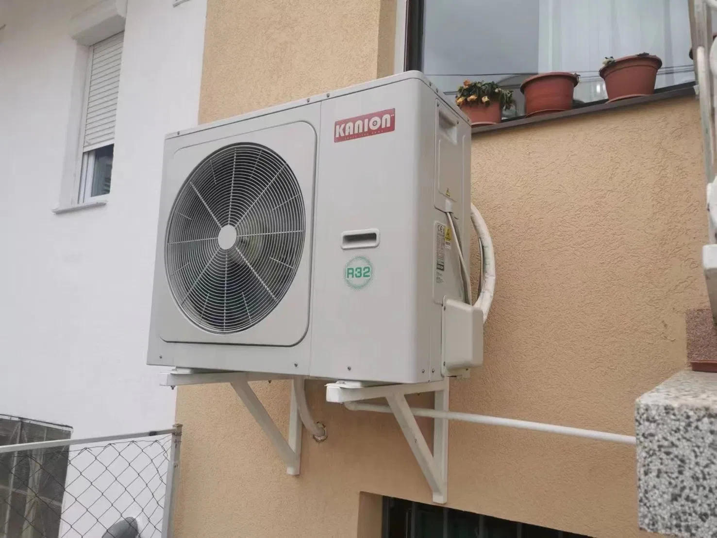 Monoblock &amp; Split Type Inverter Air to Water Heat Pump